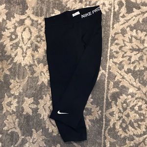 Nike Pro Capri work out pant